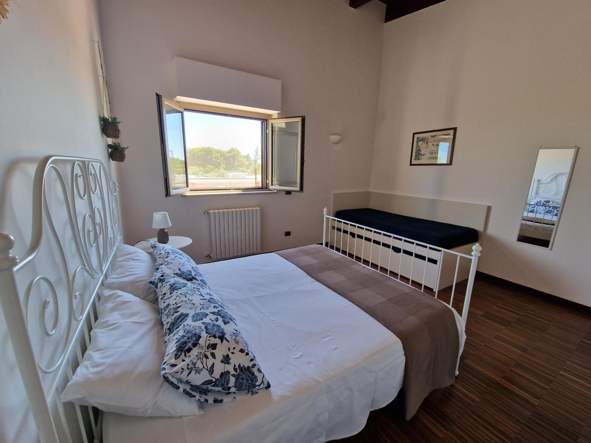B&B Valleluna Trani Exterior photo